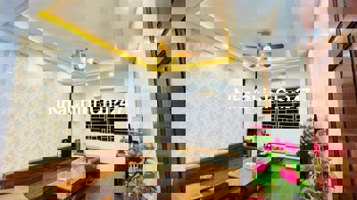 Nhà dân xây 4 tầng, nội thất cơ bản,ngõ rộng,đi 30m ra Phố ôtô tránh.