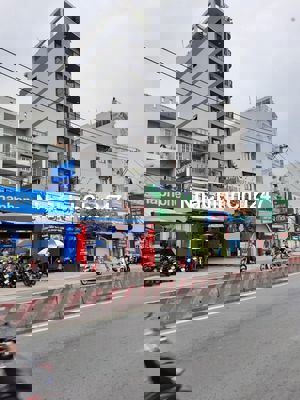 Nhà đất mặt tiền Huỳnh Tấn Phát, P. Tân Thuận Tây, Q7, 5m x 44m, 220m²