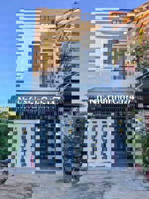 Bán Căn Nhà Ngay sau Trường THCS Tân Quý Tây, Đường Đoàn Nguyễn Tuấn.