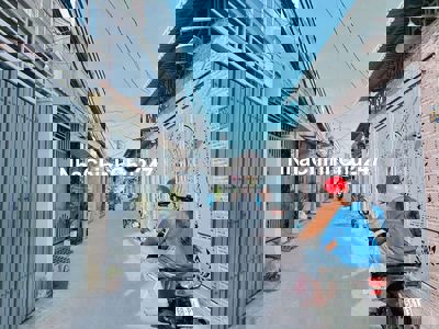 Đất đẹp q7 50tr m2