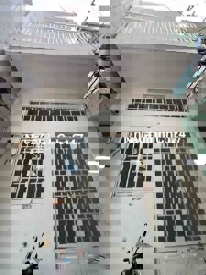 Nhà 2 lầu hẻm 174 Tân Hoà đông Quận 6 diện tích 4.6x8m bán 3.65 tỷ tl