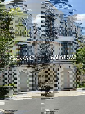 Chính chủ bán nhà trung tâm Tân An, 1 trệt 2 lầu, có sổ hồng