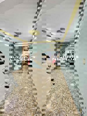 Bán nhà khu ViP Hoàng Việt, gấp