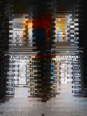 Bán nhà quốc lộ 50 gần chợ Phú Lạc