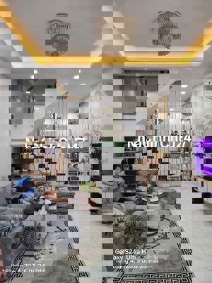 NHÀ CHÍNH CHỦ 1/ ĐHT02, TRỆT, LẦU, ĐÚC BTCT, HẺM GẦN 4M, GẦN MẶT TIỀN