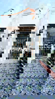 Nhà đẹp 104m2 full thổ cư ngay ngã tư Phước Lý đường DT835B