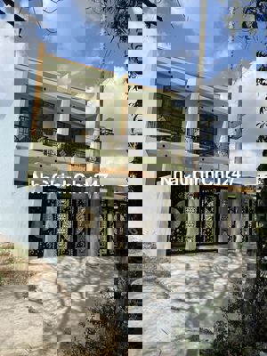 Nhà đất long an thị trấn cần giuộc đường xe hơi