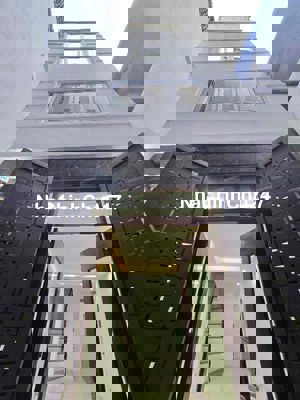 NHÀ RIÊNG ĐẦU PHỐ DƯƠNG VĂN BÉ 35m2 5 TẦNG Ô TÔ GẦN BA GÁC TRÁNH