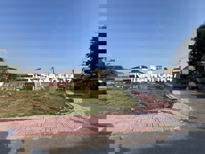 Đất chính chủ bán lô góc 2 MT đường, sổ riêng thổ cư ngay Biên Hòa