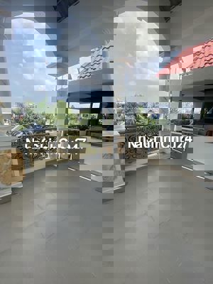 bán nhà 100 m2 3 tầng 7 tỷ xíu hẻm oto sát mặt tiền