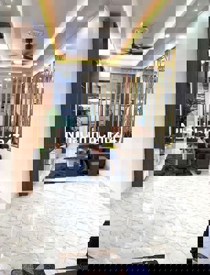 Nhà riêng cực đẹp gần Royal City 35m2 x 5 tầng, đủ đồ cơ bản