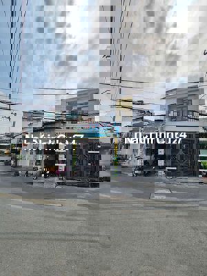 Bán nhà mặt tiền kinh doanh dĩ an bình dương