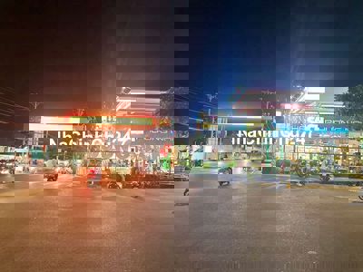 Bán đất tặng nhà MT Ngô Quyền ngay công viên đường sách ngang6m vuông.