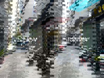 Chính chủ cần bán nhà phố Cát Linh, khu phân lô,ngõ rộng ô tô vào nhà