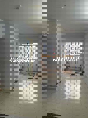 Bán căn hộ Bàu Cát 2, thang máy, có Sổ, 70m2 2PN-2WC NTCB, giá cực tốt