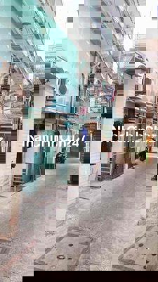 chủ ở lâu đời bán nhanh nha 5 Tầng DT 140m2 Gần CV Lê Thị Riêng