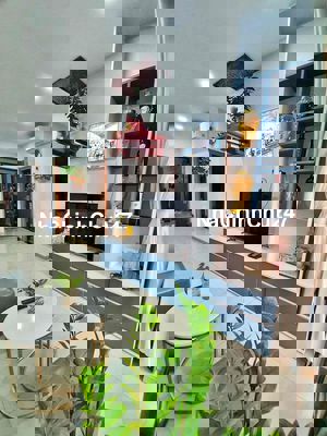 Chị chủ đi nước ngoài bán Căn góc 2PN 2WC Bcons Green View 1.98 tỷ