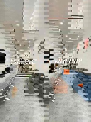 Bán nhà 3 Tầng đẹp Mt Nguyễn Khang _ Giá rẻ An cư