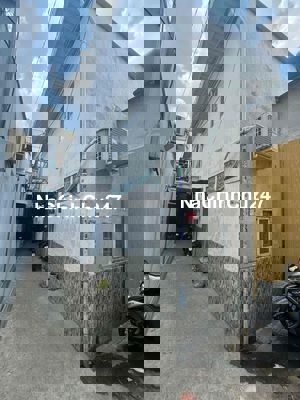 bán nhà 456/2 phú thọ hoà. DT 8x4  1 lửng giá 2tỷ4