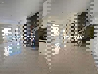 bán căn duplex 95m2 giá 2,650 tỷ/căn có 100m2 sân vườn