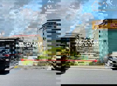 Tìm chủ cho lô đất ngay KCNTây Bắc 180m2 giá chỉ 1 tỷ 800 shr