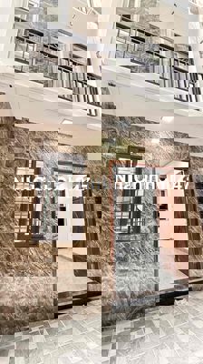 Ngõ 412  Ngọc Thuỵ - Long Biên  DT : 30m - 5 tầng - MT 4m  Giá : 5 tỷ