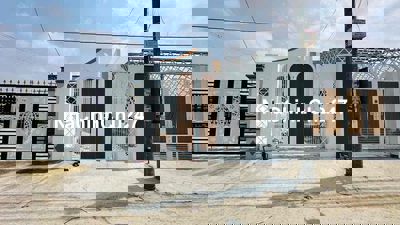 nhà đẹp giá rẻ ngây kcn cầu tràm..4,5x38 giá chỉ 2ty080