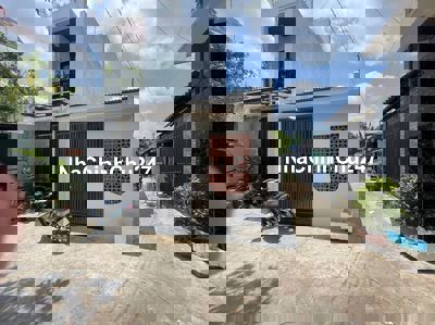 Bán nhà 70m2, 5x14 đường Phạm Thị Hy, Hóc Môn, 2PN - 1WC, SHR