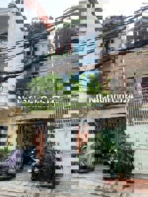 💒 NHÀ HXH ĐƯỜNG C18_6x18m_2 LẦU NỘI THẤT CƠ BẢN.