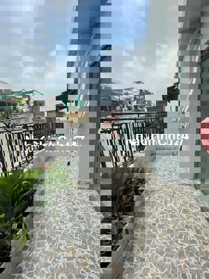 Hiếm có: Căn hộ trung tâm Đống Đa, có sân riêng như nhà phố!