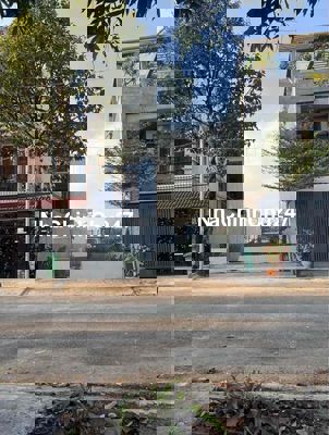 chủ Ngộp gửi  bán 80m2 sổ sẵn thổ cư toàn bộ chỉ 750tr