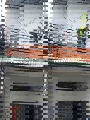 Bán nhà đất tặng nhà lầu 2 tầng