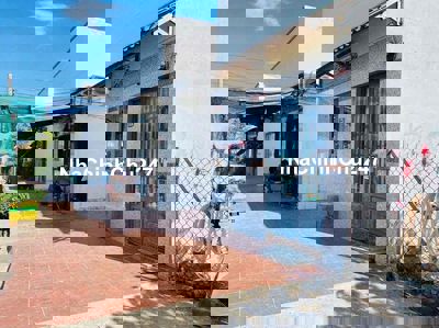 Nhà Cấp 4 Trệt Lửng 4 x 5m Ngay Thị Trấn Cần Giuộc Giá Rẻ 290 Triệu