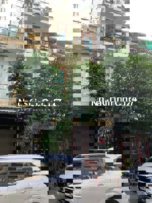 Kẹt tiền bán gấp nhà 1 trệt, 2 lầu MTĐ số 3, DT: 60m2, Giá: 2tỷ4, SHR