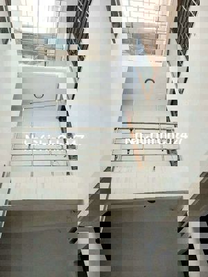 CẦN BÁN NHÀ MẶT TIỀN NGAY CHỢ HIỆP THÀNH.Q.12