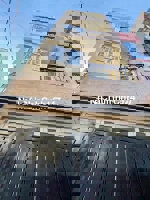 CHDV Hẻm 58 Phan Chu Trinh_Trệt 3 Lầu_5Phòng 4wc_Cho Cải Tạo thêm.