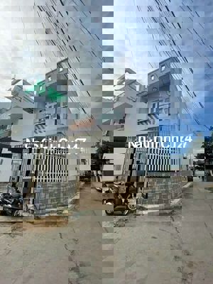 Chủ nhà kí gửi em bán căn nhà 850tr hẻm xe hơi