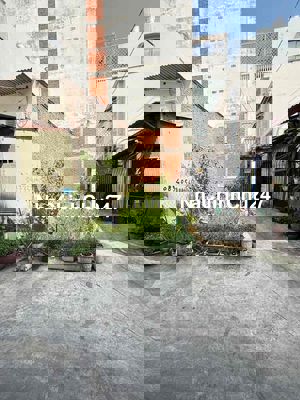 Đất 4 x 10m giá 4,25 tỷ hẻm xe hơi thông sát bên mặt tiền lớn