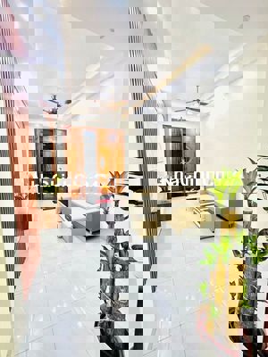 BÁN NHÀ VIP Ô CHỢ DỪA, 42 M,THANG MÁY, FULL NỘI THẤT, CHỈ 20 M RA PHỐ