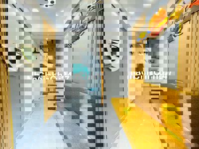 + Ngày 08/05/2025 chủ hạ chào 100 triệu, giá chào mới 2.59 tỷ.SIÊU PH