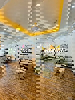 Chính chủ cần bán CH 3N-97m2 tại 137 Nguyễn Ngọc Vũ  -5,6 tỷ, sẵn sổ