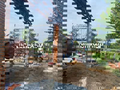 Hàng Ngộp! Lô góc (9,5m x 21m) đường lớn xe hơi tới đất, Cần Giuộc LA