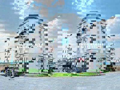 Nhà liền thổ 130m2, 3 phòng ngủ, 3 WC ngay tại Trung tâm Thành phố