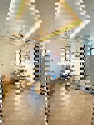 Căn hộ CCMN phố Xã Đàn 50m 2 ngủ căn góc tặng nội thất