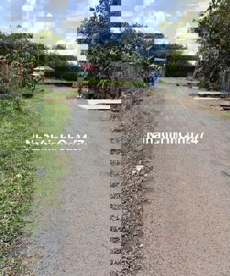 Bán đất mặt tiền đường đất khu Dầu Tiếng. Đất đẹp rộng xe oto BD