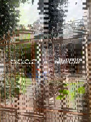 Đất thổ cư , giấy tờ hợp lệ , cách quốc lộ 50 tầm 50m ,hai mặt tiền