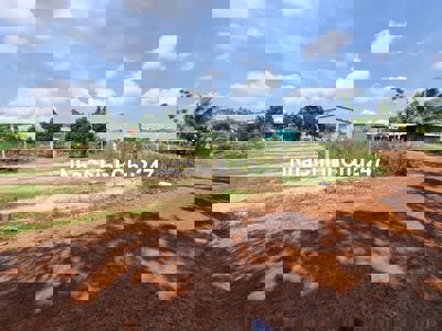 10x27 full thổ cư. Đường xe hơi, gần KCN. giá 850tr