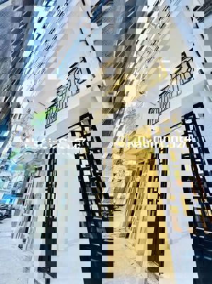 Nhà 2 lầu Lê Văn Duyệt chính chủ