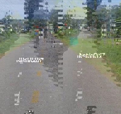 Bán đất mặt tiền đường đất khu Dầu Tiếng. Đất đẹp rộng xe tải quay đầu