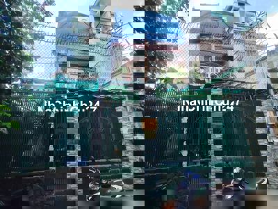 Bán nhà 3 tầng hẻm xe tải đường Trường Chinh, 156m2, 7 tý 1 TL.